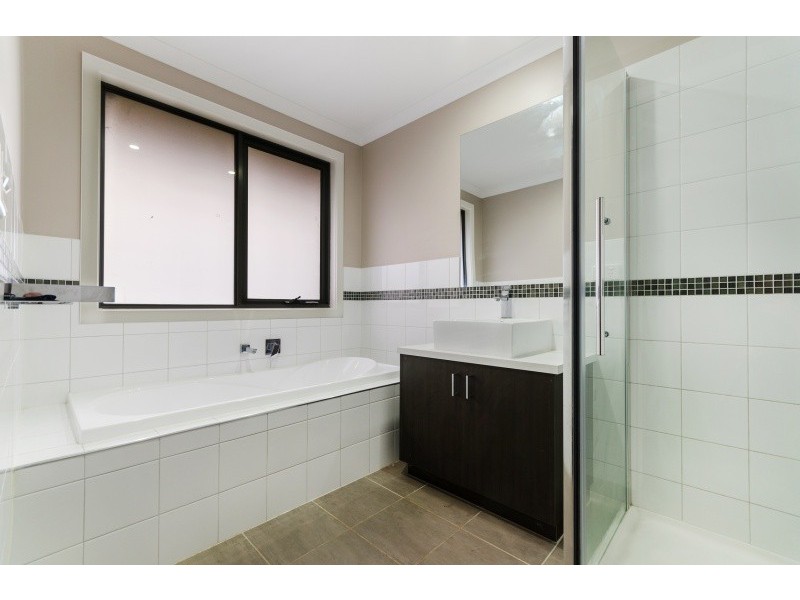 195 Werribee Street North, Werribee VIC 3030