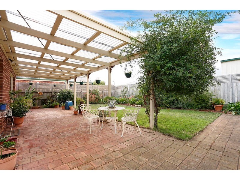 30 Blackbird Circuit, Lara VIC 3212