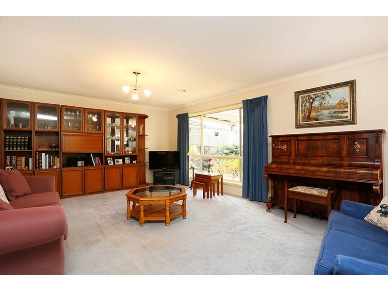 30 Blackbird Circuit, Lara VIC 3212