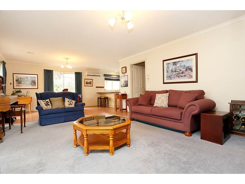 30 Blackbird Circuit, Lara VIC 3212