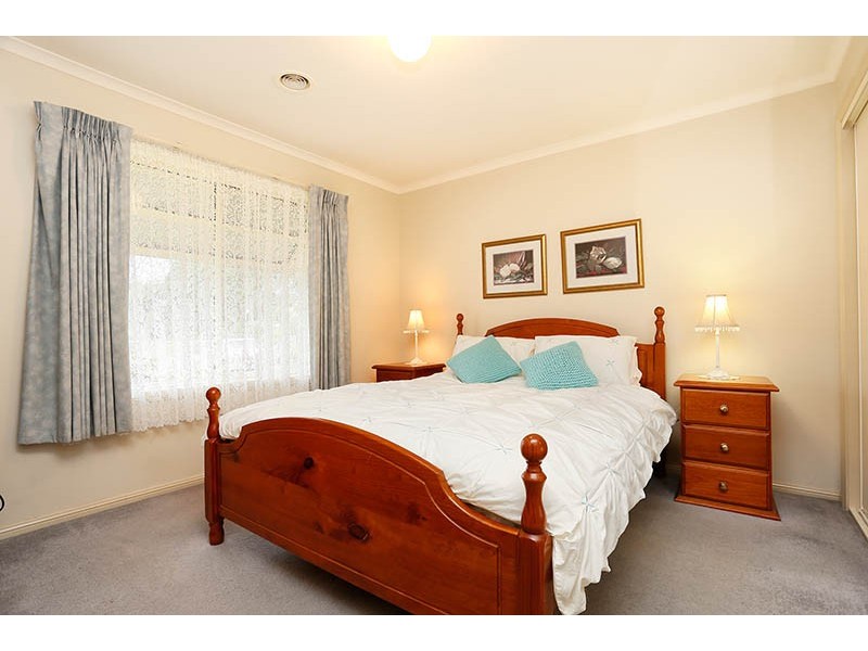 30 Blackbird Circuit, Lara VIC 3212