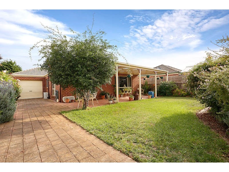 30 Blackbird Circuit, Lara VIC 3212