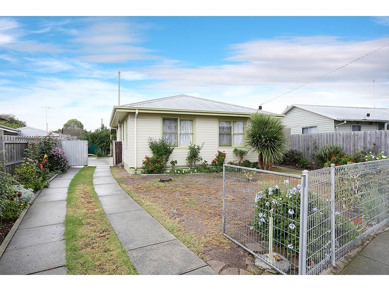 18 Finch Street, Norlane VIC 3214