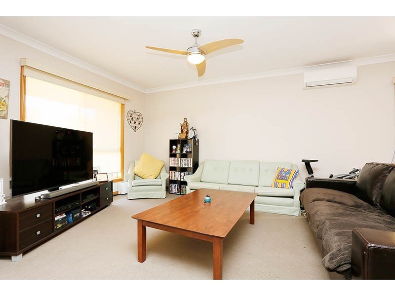 27 Blackbird Circuit, Lara VIC 3212