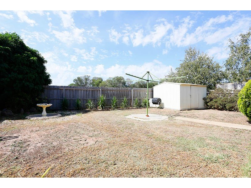 27 Blackbird Circuit, Lara VIC 3212