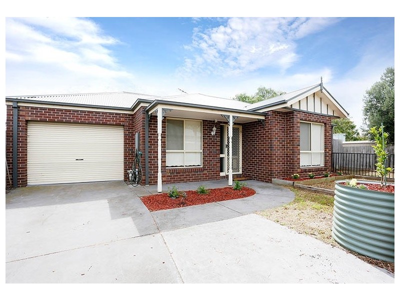 2/15 Bank Street, Lara VIC 3212