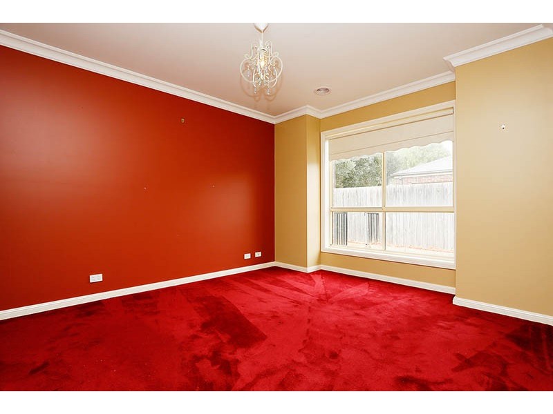 2/15 Bank Street, Lara VIC 3212