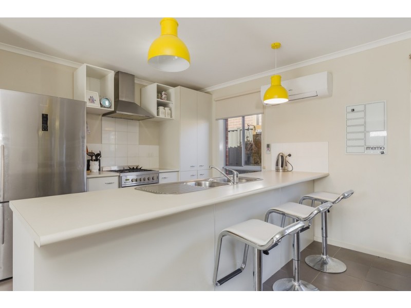 6 Nankeen Avenue, Lara VIC 3212