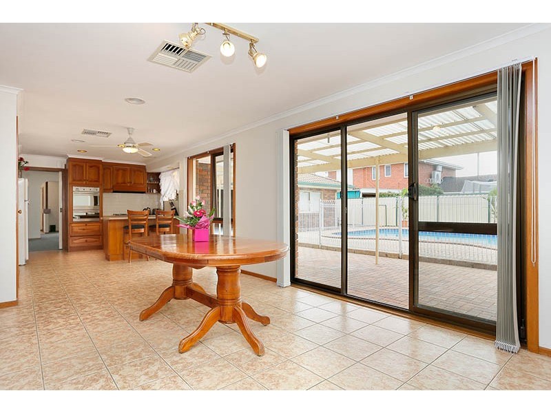 51 Hogans Road, Hoppers Crossing VIC 3029
