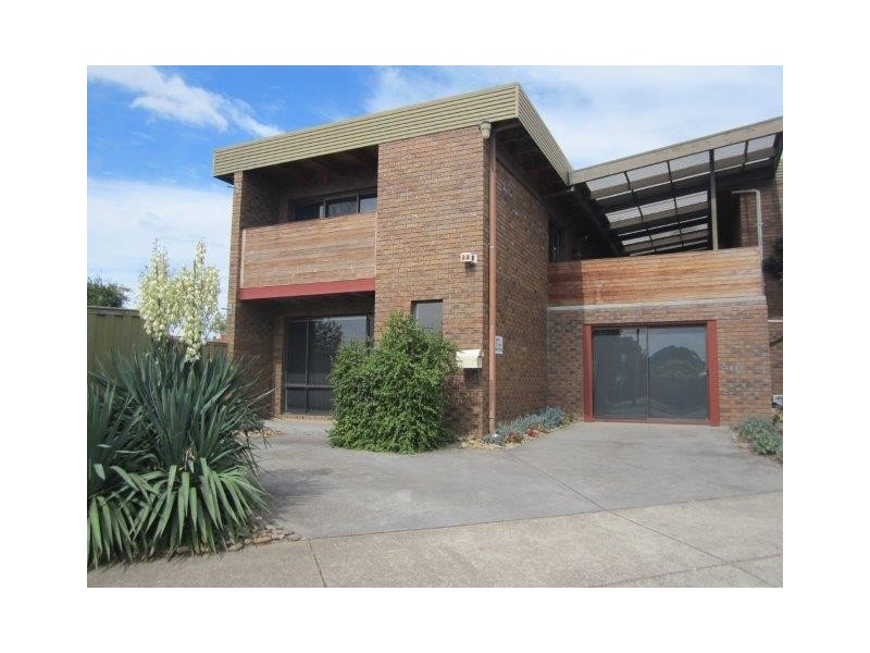 2/1-11 Station lake Road, Lara VIC 3212