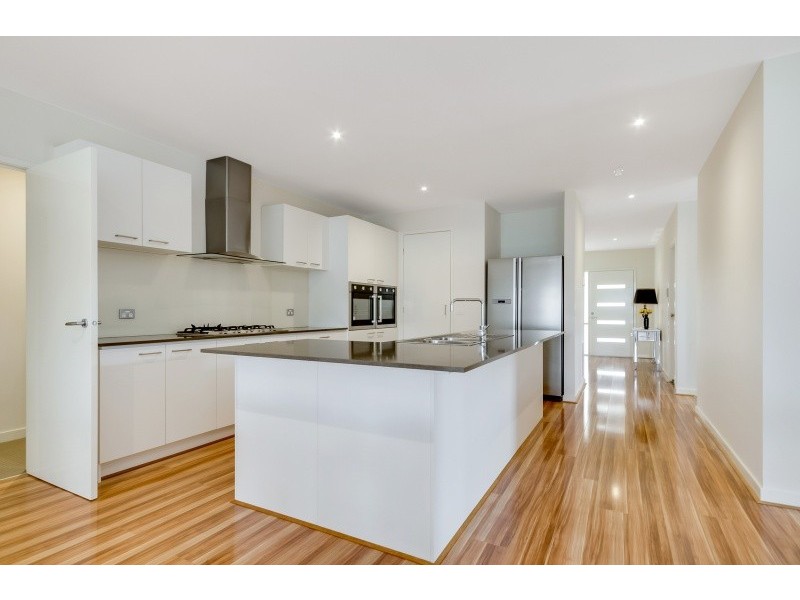 13 Nankeen Avenue, Lara VIC 3212