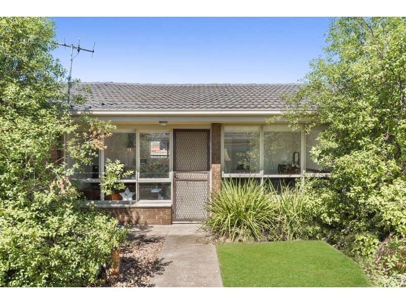 2/82 Hendy Street, Corio VIC 3214