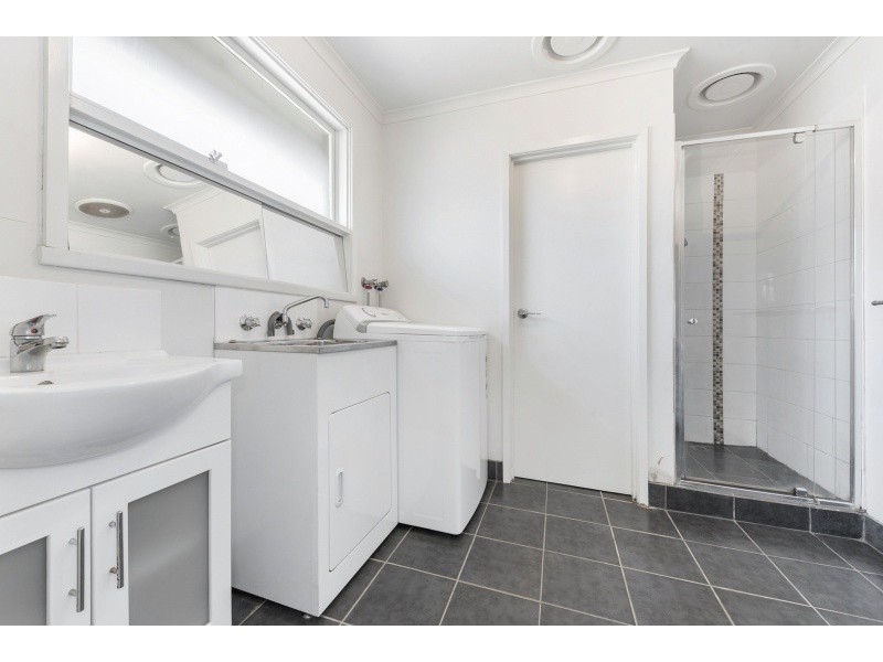 2/82 Hendy Street, Corio VIC 3214