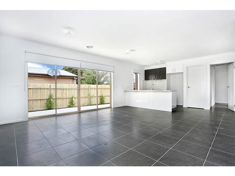 2/6 Darcy Street, Lara VIC 3212