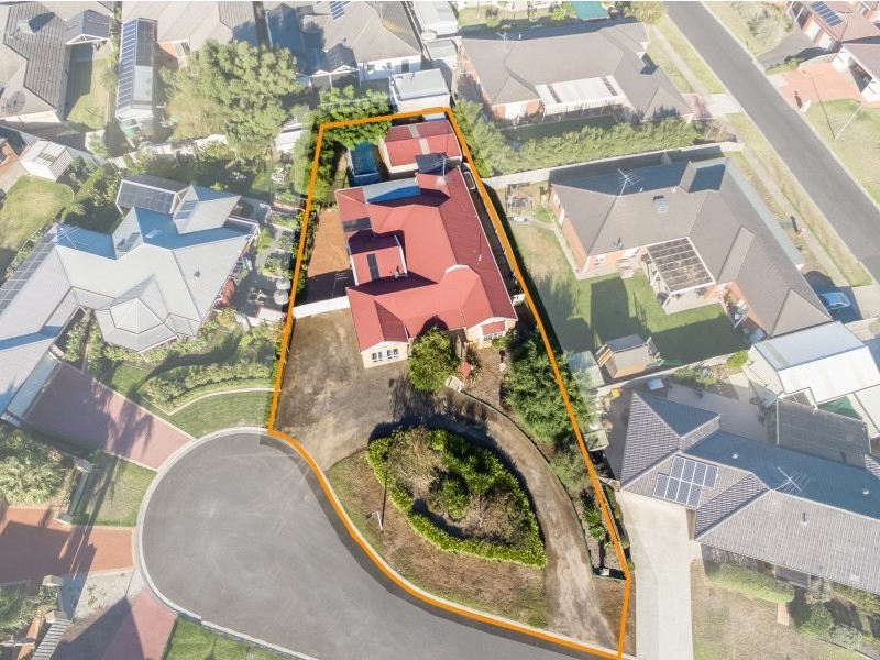 8 Marconi Place, Lara VIC 3212