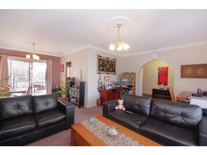 55 Cameron Crescent, Lara VIC 3212