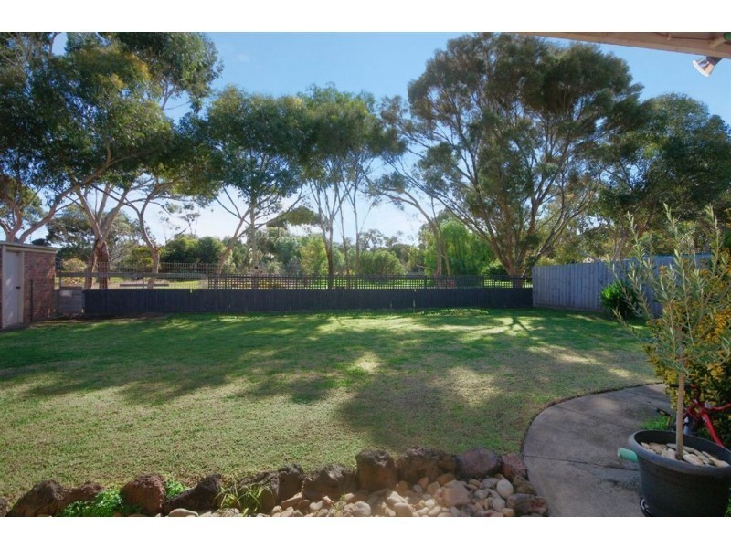 55 Cameron Crescent, Lara VIC 3212