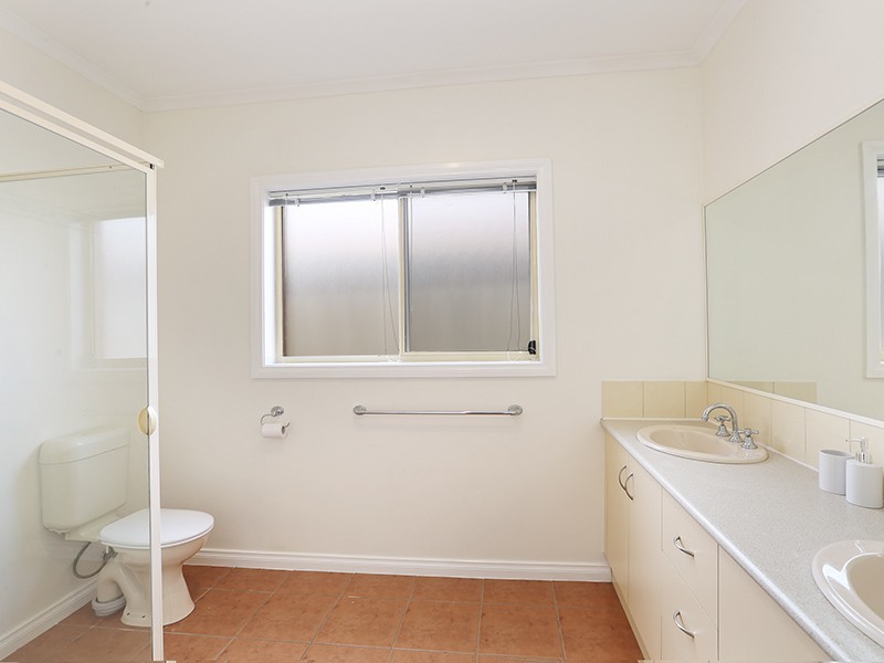 5 Kanowna Place, Lara VIC 3212