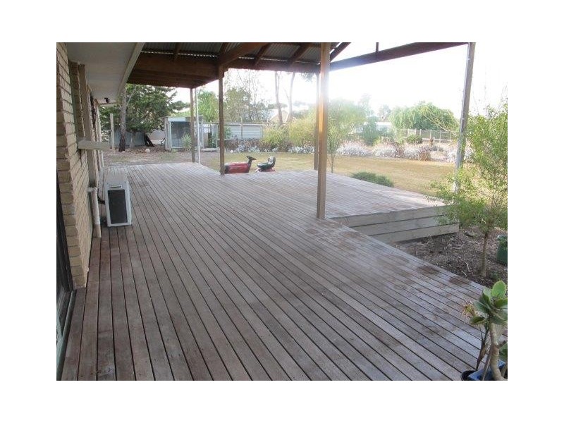 20 Manzeene Avenue, Lara VIC 3212