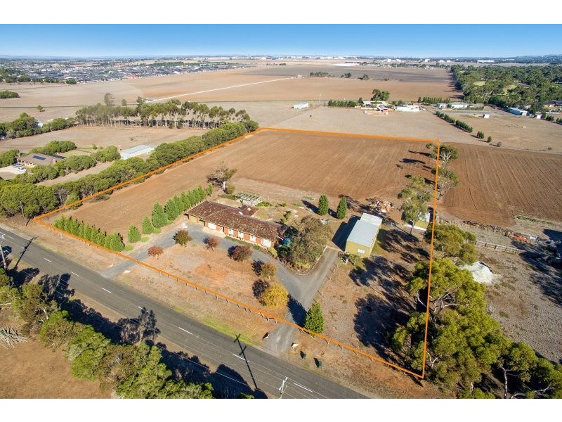 210 Patullos Road, Lara VIC 3212