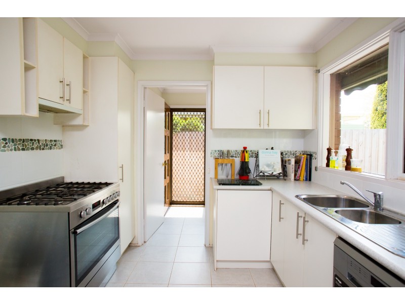 15 Upton Court, Lara VIC 3212