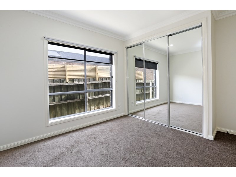 2/3 Karlovac Court, Bell Park VIC 3215