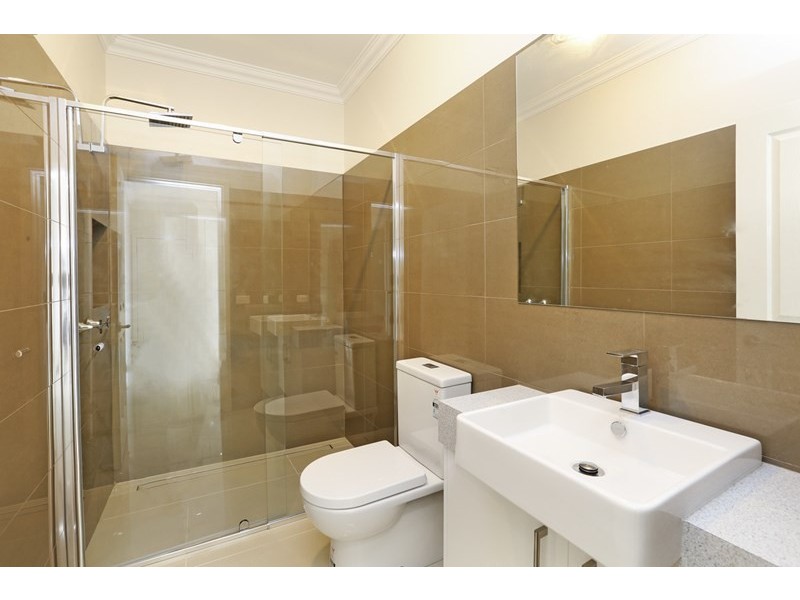 2/3 Karlovac Court, Bell Park VIC 3215