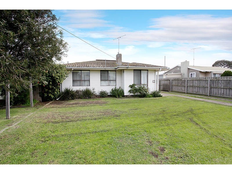 26 Wisteria Grove, Norlane VIC 3214