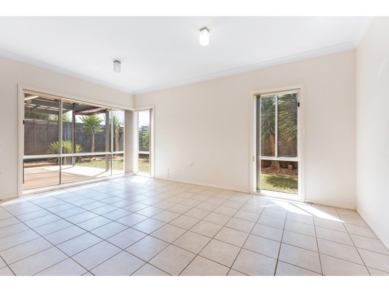 30 Magpie Close, Lara VIC 3212