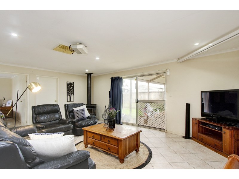 13 Moss Road, Munno Para Downs SA 5115