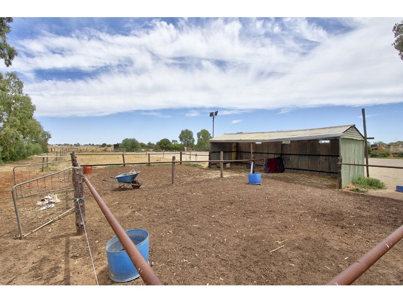 8 Gawler River Road, Lewiston SA 5501