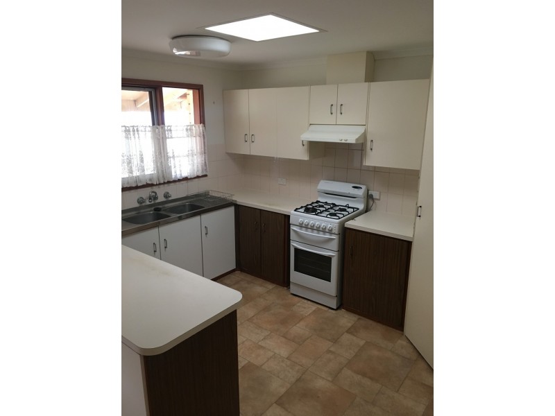 60 Alawoona Rd, Munno Para SA 5115