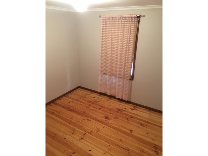 60 Alawoona Rd, Munno Para SA 5115