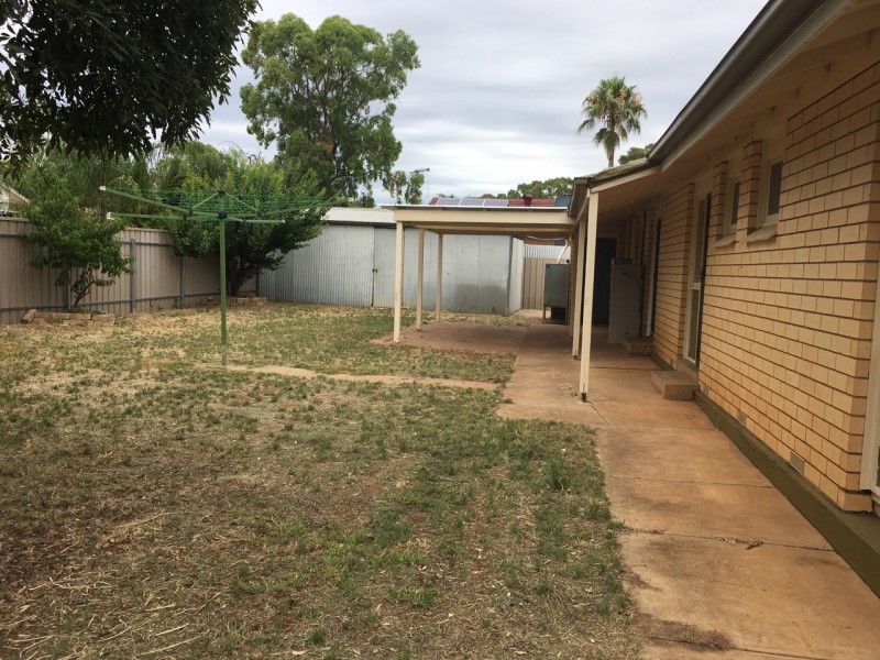 60 Alawoona Rd, Munno Para SA 5115