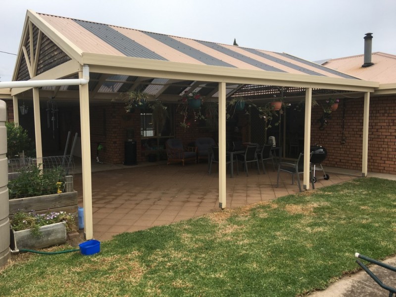 17 Barker street, Willaston SA 5118