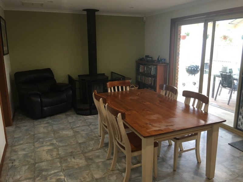 17 Barker street, Willaston SA 5118