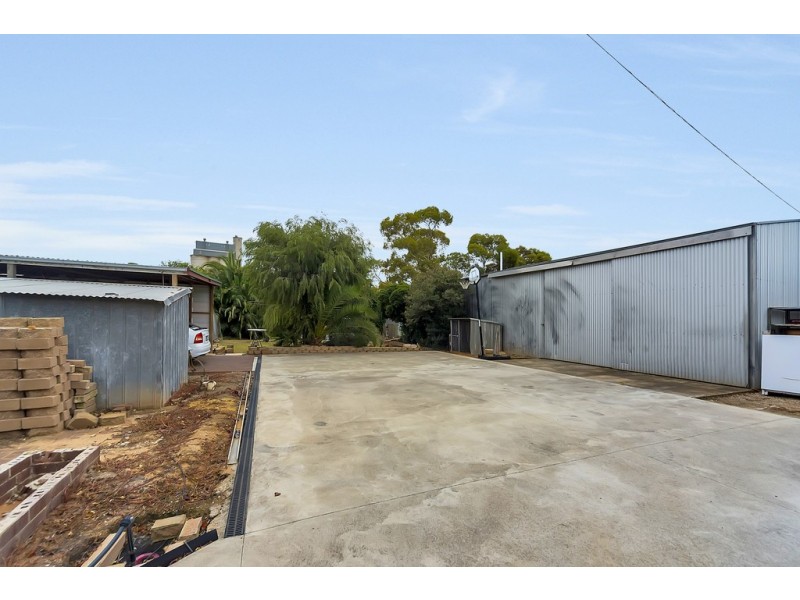 24 Howe Street, Balaklava SA 5461