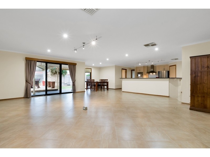 5 WITT WAY, Evanston Park SA 5116