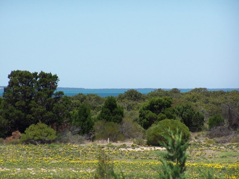 23-25, 27 Yararoo Drive, Port Clinton SA 5570