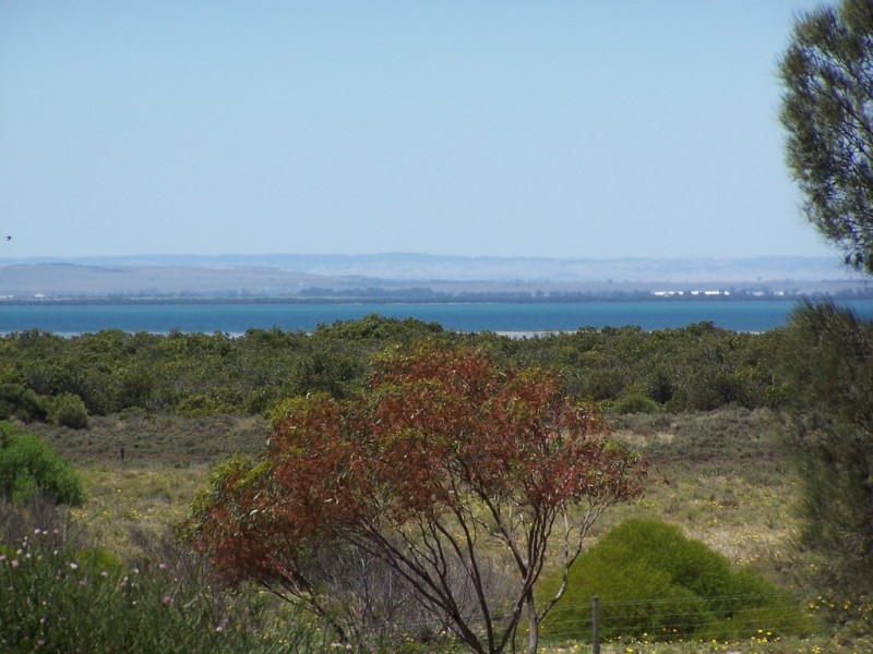23-25, 27 Yararoo Drive, Port Clinton SA 5570