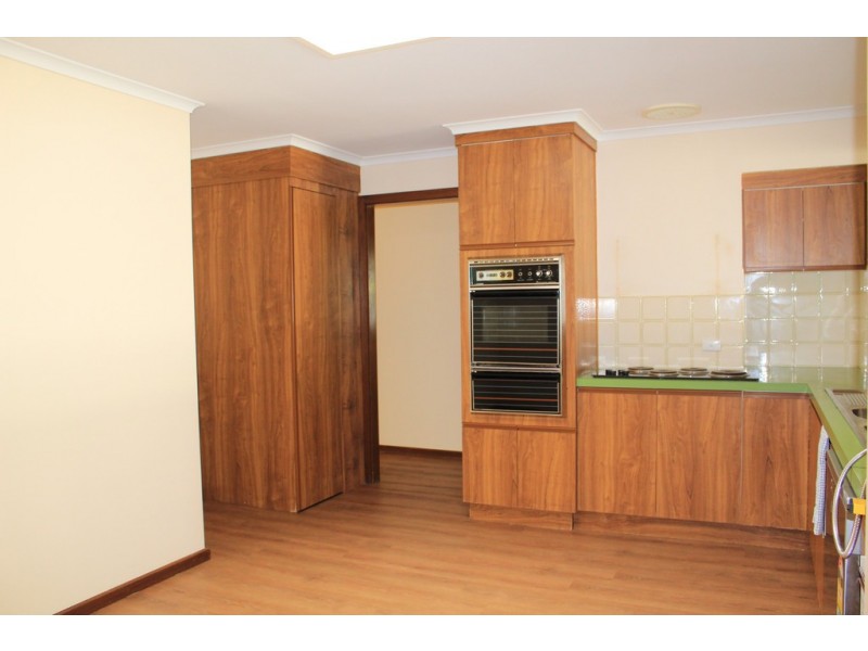 13 AURELIA DRIVE, North Haven SA 5018