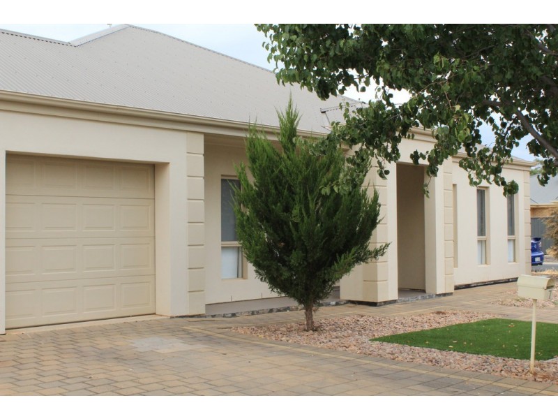 17 LAKESIDE DRIVE, Andrews Farm SA 5114
