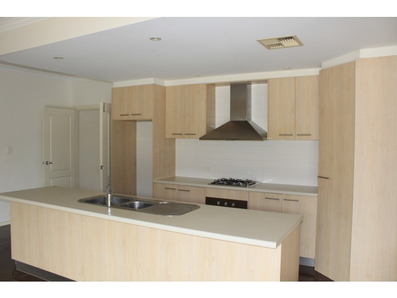 17 LAKESIDE DRIVE, Andrews Farm SA 5114