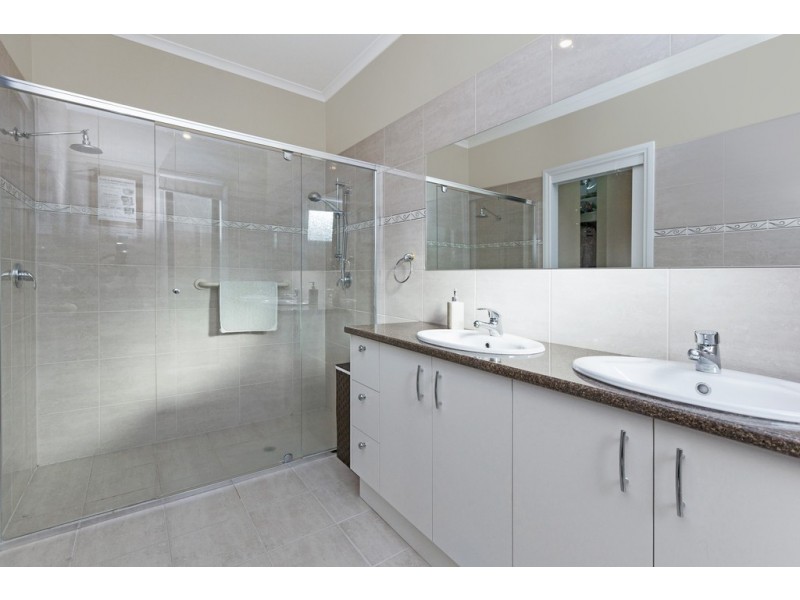 15 TASOS DRIVE, Munno Para West SA 5115