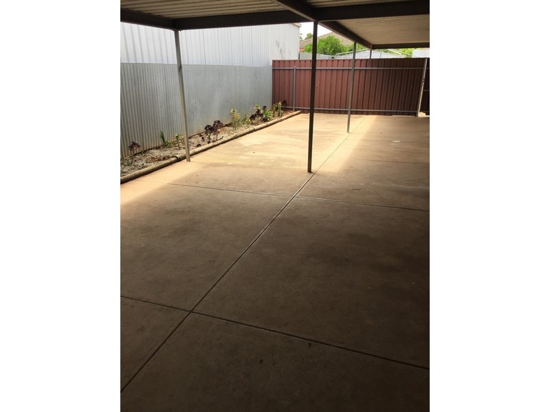 1 KRIEG ROAD, Evanston Park SA 5116