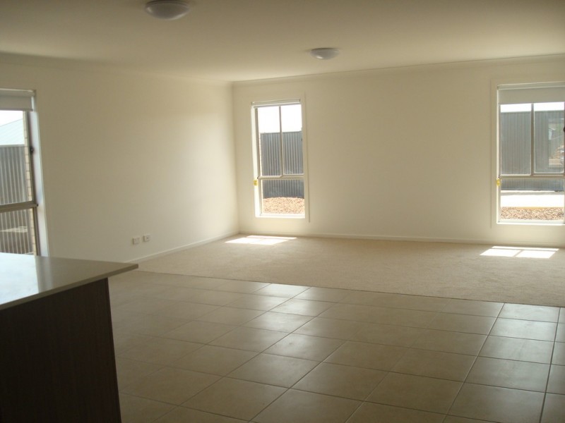 11 Henderson Street, Blakeview SA 5114