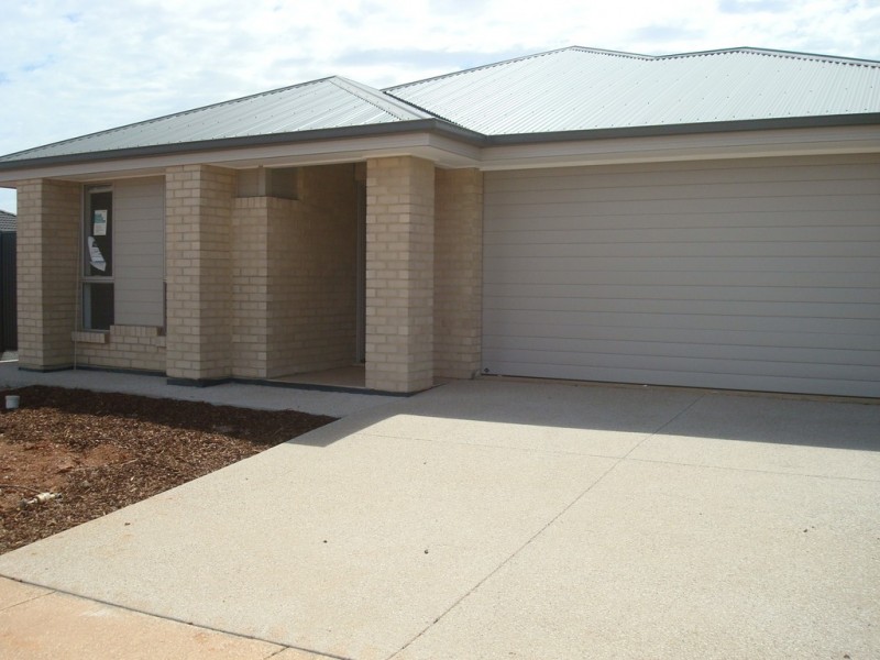 11 Henderson Street, Blakeview SA 5114