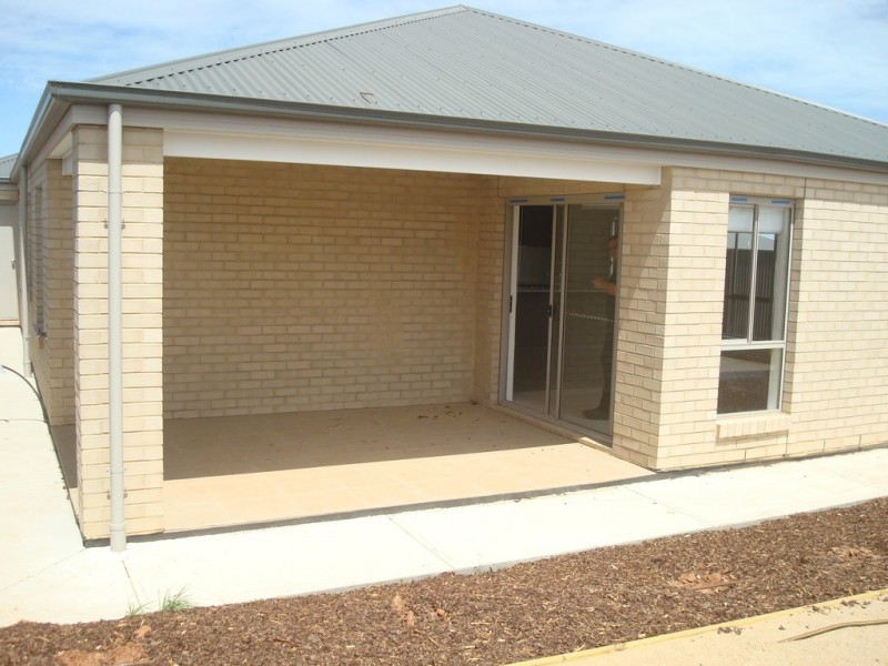 11 Henderson Street, Blakeview SA 5114