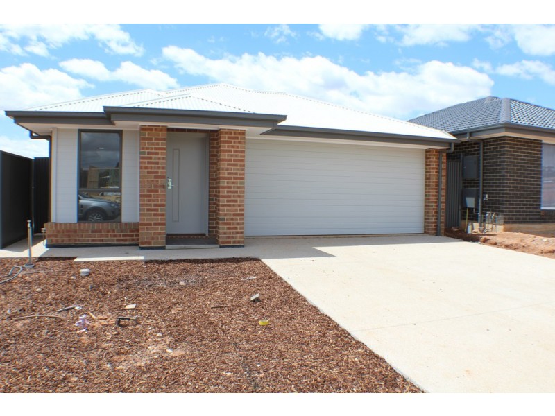 27 Angove, Blakeview SA 5114