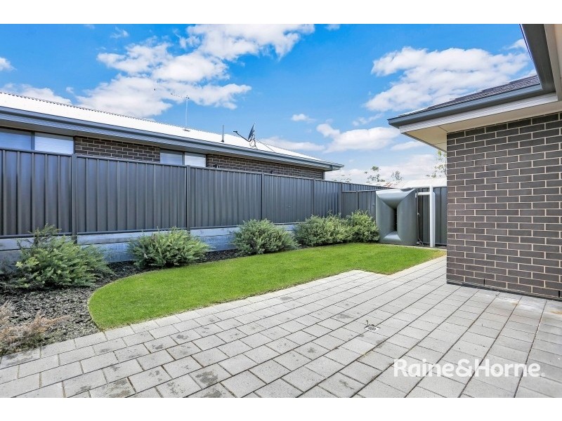 28 PARA ROAD, Evanston SA 5116